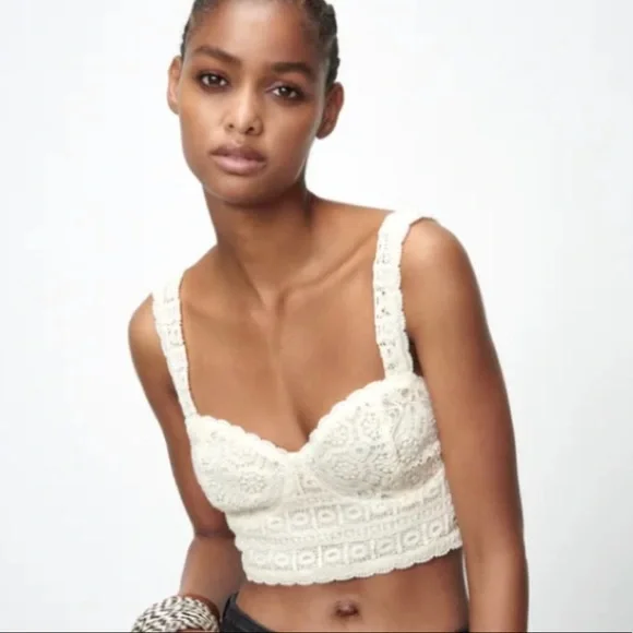 トップス Eaphi HAND CROCHET KNIT BUSTIER トップス eaphi HAND CROCHET KNIT BUSTIER HAND CROCHET KNIT